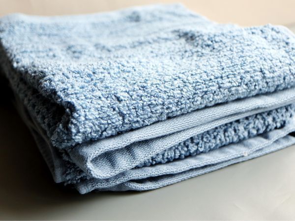 シンクをピカピカにするのは…　掃除に活用できるアイテム３つに「意外すぎ」