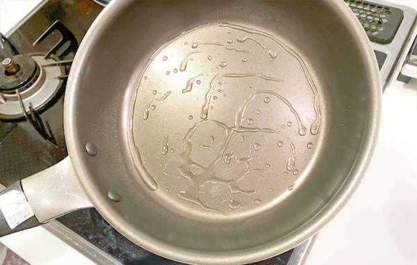 「買ってよかった」　オイルスプレーボトルで、液だれのストレスから解放