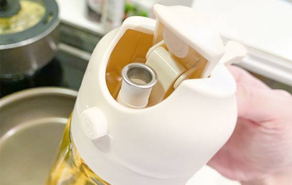 「買ってよかった」　オイルスプレーボトルで、液だれのストレスから解放