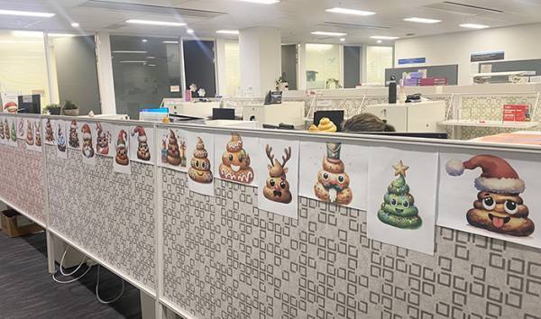 小児病院の『クリスマスの飾り』が？　貼り紙に「１００点」「最高かよ！」