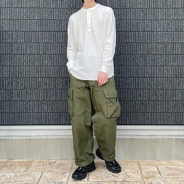 SNSで話題！　ユニクロの『注目トップス』に「何もかもが最高」「４色買いました」