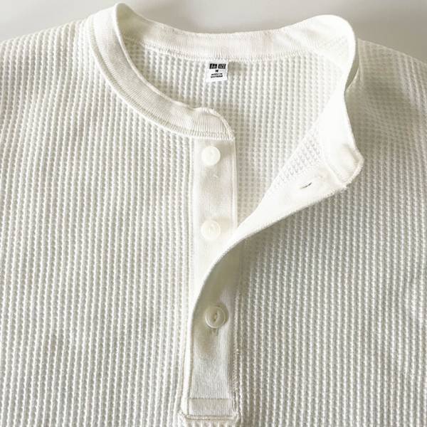 SNSで話題！　ユニクロの『注目トップス』に「何もかもが最高」「４色買いました」