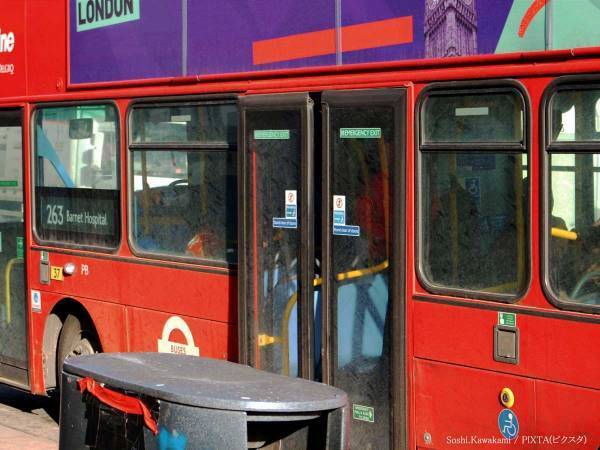 満員のバスで『日本語』を叫ぶと？　イギリスでの裏ワザに「爆笑した」「やってみたい」