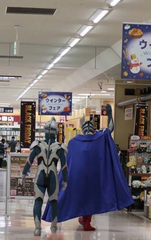 息子が「また来てね！」と叫ぶと？　ウルトラマンの行動に「膝から崩れ落ちた」