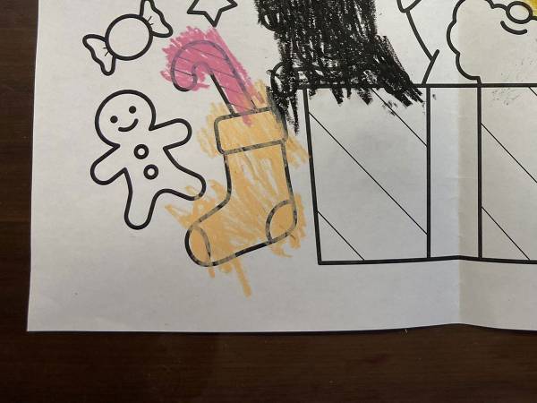 次女がぬり絵をやったら？　トナカイの姿に、父親「何か恨みでもあるのかな…」