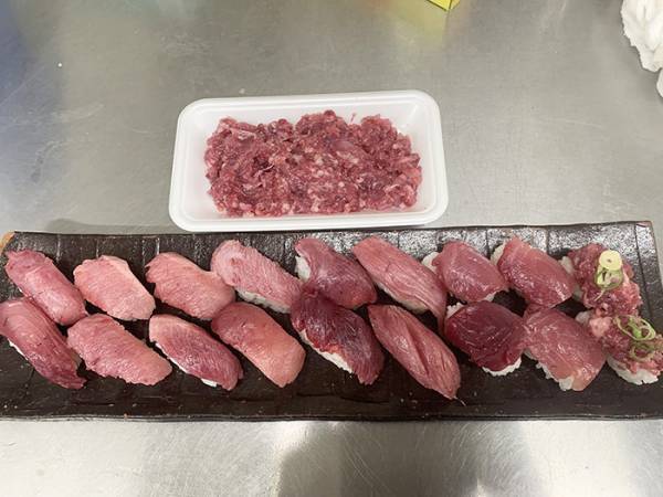 『９８円』で寿司を量産する方法　真相に「最高で泣いた」「これはいい！」