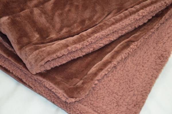 布団の中があっという間にポカポカ　毛布の使用法に「今晩やります」