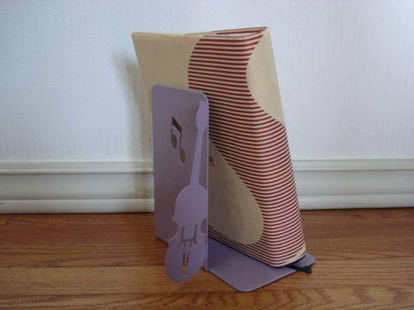 ブックエンドがあればやってみて！　活用法に「万能すぎ」「家中片付く」