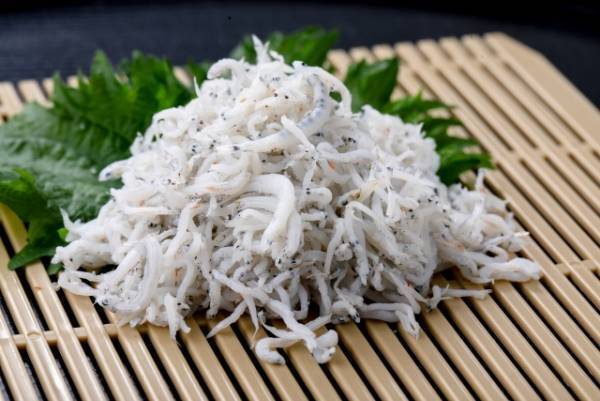 「コレって傷んでる？」　シラスにまつわる解説に「捨てるところだった」