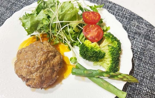 ハンバーグ、フライパンで作ってない？　１０分加熱して作るレシピに「これは時短できる」