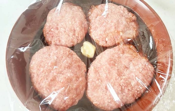 ハンバーグ、フライパンで作ってない？　１０分加熱して作るレシピに「これは時短できる」