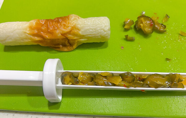 １００均の便利グッズでちくわが変身！　使い方に「簡単」「仕上がりがきれい」