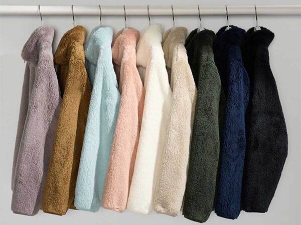 フリースは洗濯機で丸洗いしてもいい？　 ユニクロに聞いた！ふわふわ感をキープする洗い方