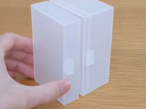 １００均のカードケースが超万能！　収納テクに「ビックリ」「思い付かなかった」