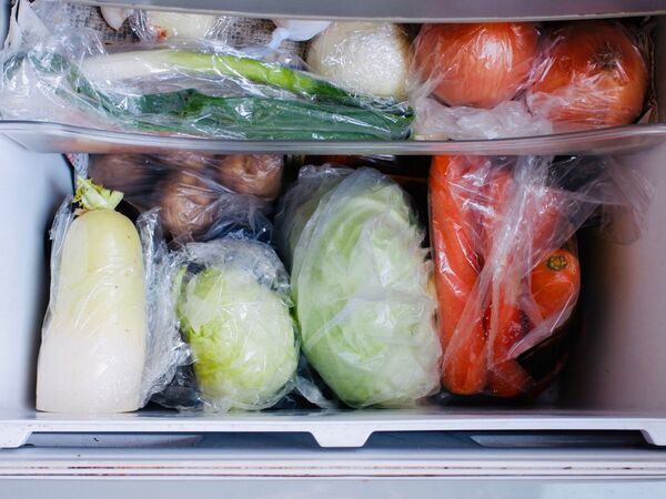 冷蔵庫の『野菜室』をきれいにするなら？　効果的な掃除法に「知らなかった」