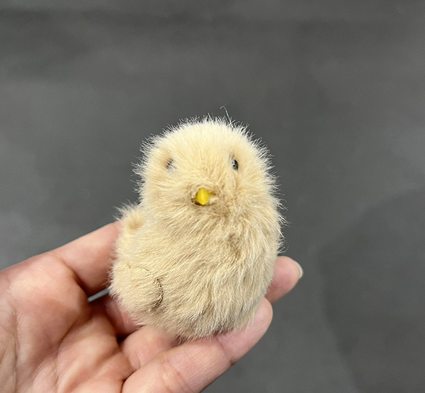 ダイソーで買った『鳥の置物』　女性の活用法に「天才か？」「よし、自分もやるか」