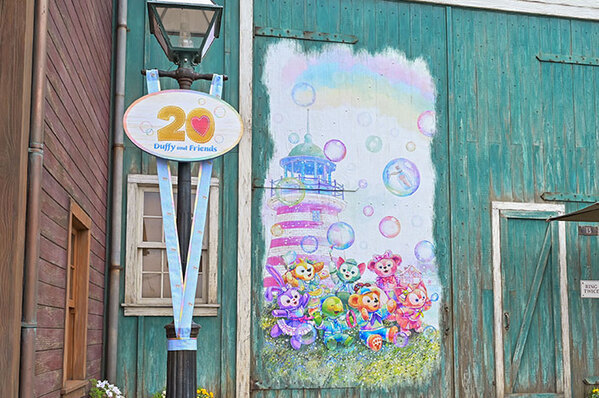 ダッフィー２０周年のイベント、ドナルドが主役のパレードが開始！　一石三鳥のお土産も