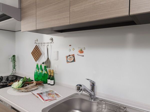 キッチンの『イライラ』はこれで解消！　ダイソーアイテムに「早速買う」「真似します」