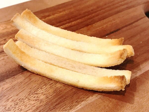 子供のおやつに困ったら？　パンの耳のアレンジ法に「ヤバい」「今度やる」