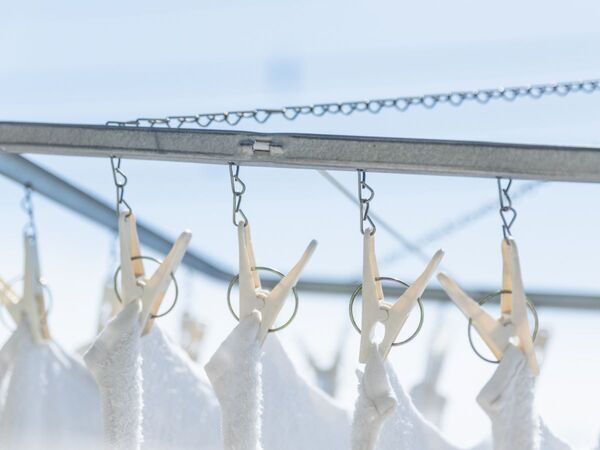 洗濯ばさみを絆創膏で巻いてみて！　メリットに「試してみる価値あり」