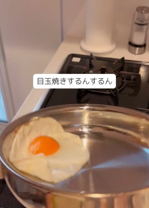 ステンレスフライパンに食材がくっ付いてイライラ…　解決策に「たったそれだけで？」