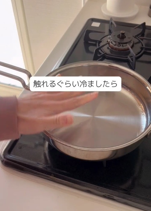 ステンレスフライパンに食材がくっ付いてイライラ…　解決策に「たったそれだけで？」