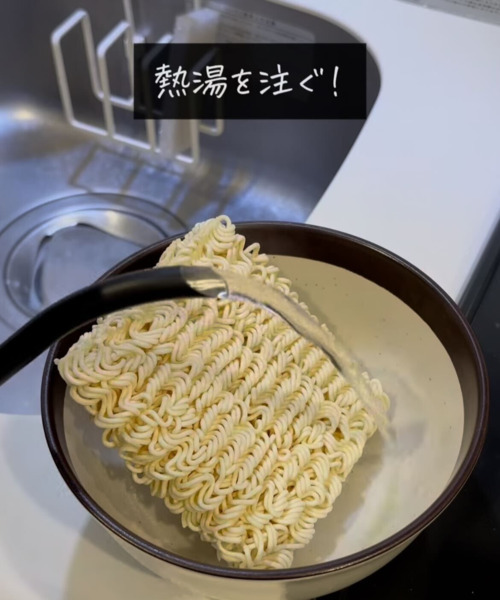 まだ袋麺をゆでてるの？　鍋不要の簡単調理法に「その手があったなんて！」