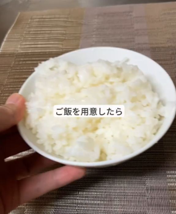『焼きおにぎり』が崩れなくなる！　簡単に作れる裏技に「知らなかった」
