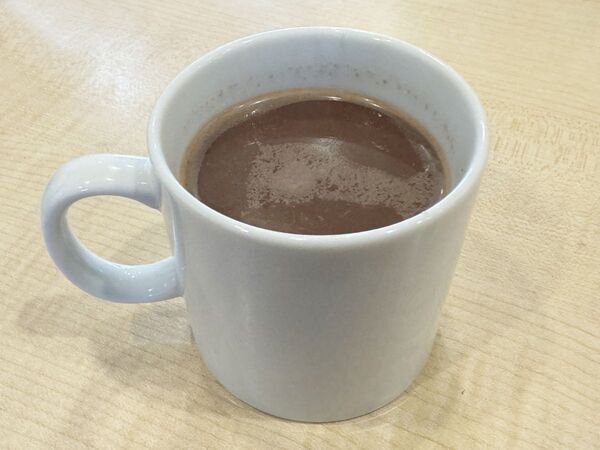 諦めるのはまだ早い！　テーブルの白い輪染みを消す方法とは？