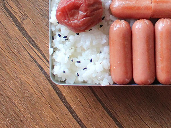 女性が作った『ウインナー弁当』　豪華な見た目に「これこそ愛」