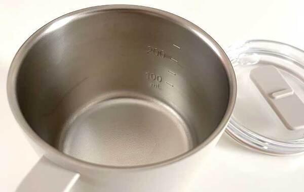 「なんで今までなかったんだ？」　無印良品の保温マグに『アレ』が付いたら圧倒的に使いやすい！