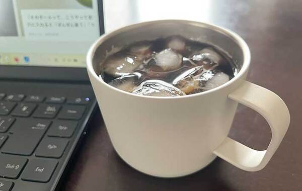 「なんで今までなかったんだ？」　無印良品の保温マグに『アレ』が付いたら圧倒的に使いやすい！