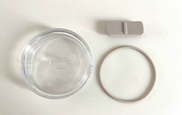 「なんで今までなかったんだ？」　無印良品の保温マグに『アレ』が付いたら圧倒的に使いやすい！