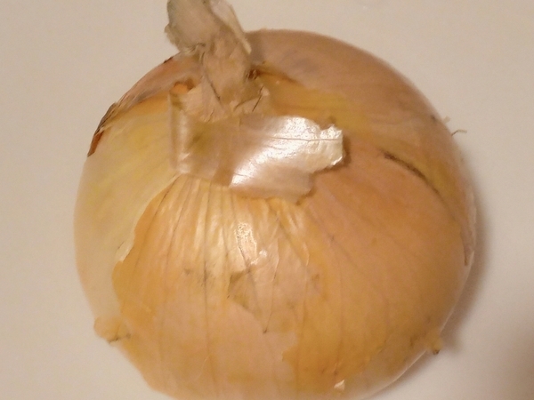 タマネギは水に漬けて放置！　理由に「知らなかった」「今日やってみる」