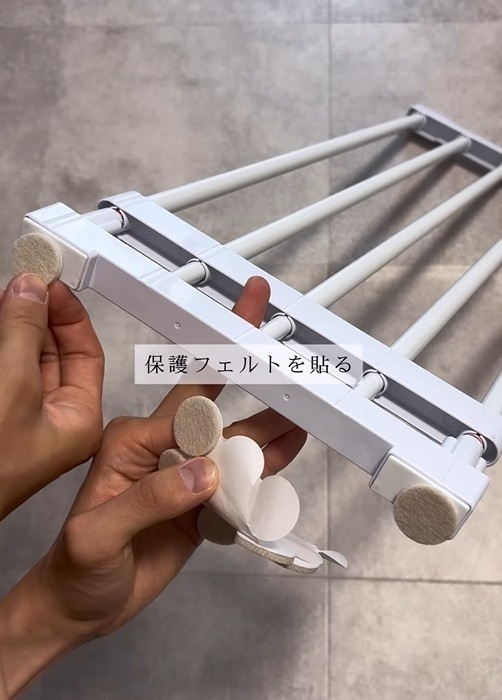 １００均でOK！　壁に穴を空けずにトイレの棚を作る方法に「天才！」「安くていい」