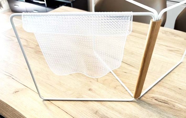 ダイソーの『シリコンラップ』　思わぬ活用法に「コスパ最強」「なんて魅力的」