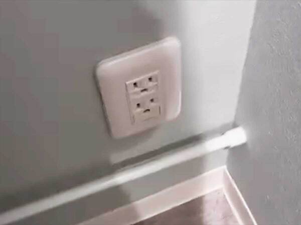 １００均の『つっぱり棒』を使うと？　トイレの床掃除がラクになる裏ワザに感動