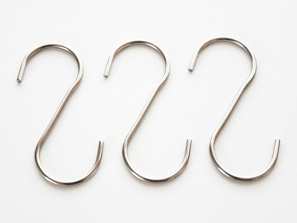 S字フックが落ちてこない！　裏技に「これはいい」「やってみる」