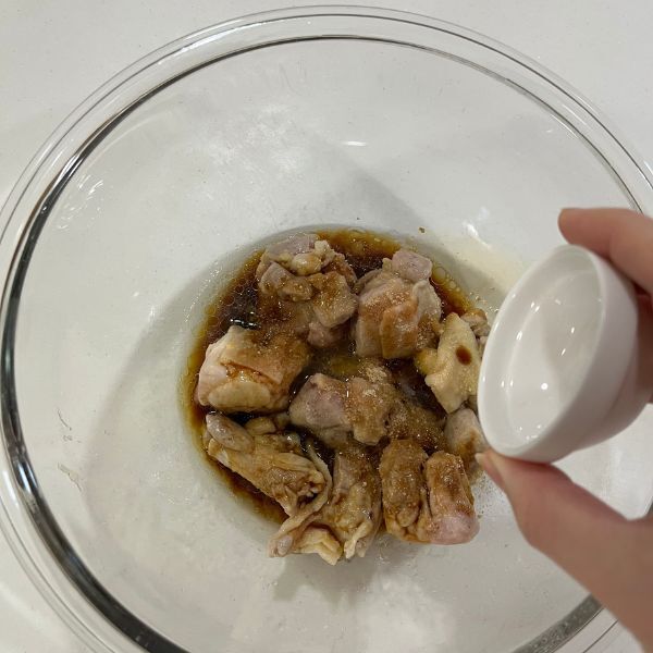 フライパンなしで超簡単！　たれが絡んだおいしい『照り焼きチキン』の作り方