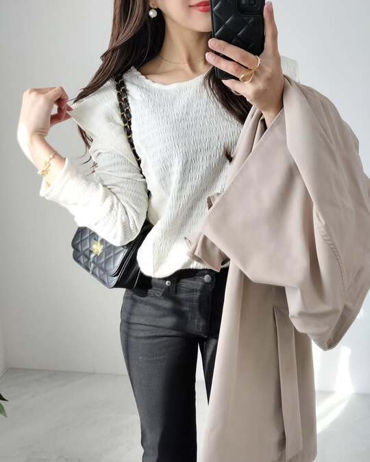 GU新作『スリムフレアジーンズ』が話題！　細身のシルエットに「全色欲しい」