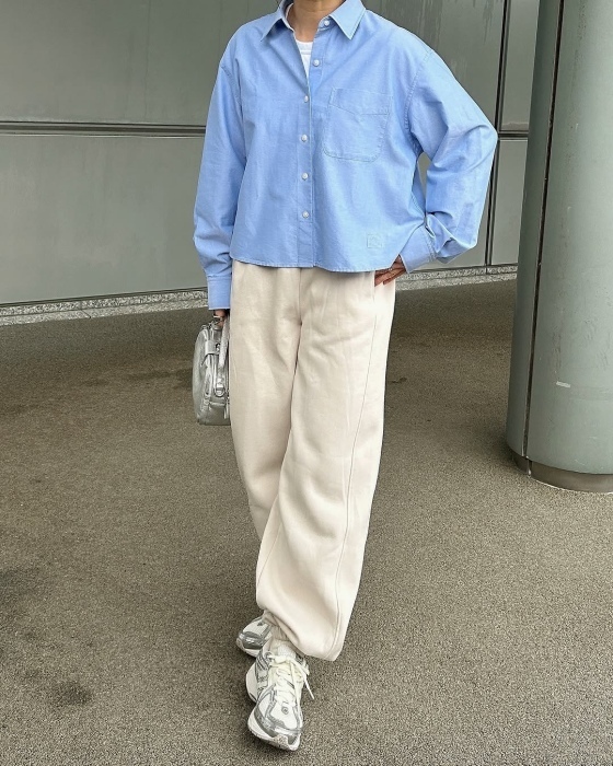 「生地感いい」「気になってた」　UNIQLO新作『オックスフォードシャツ』の魅力とは