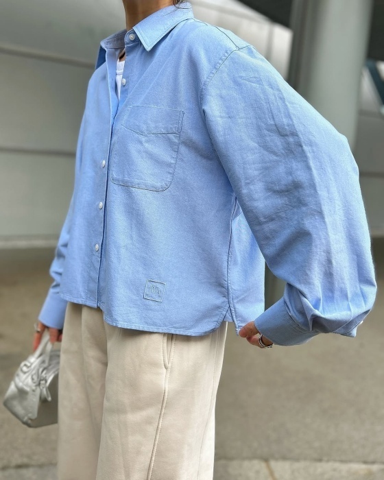 「生地感いい」「気になってた」　UNIQLO新作『オックスフォードシャツ』の魅力とは