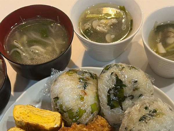 母が作った『中学生息子の朝食』　内容に「これはまじで嬉しい」「最高の朝メシ」