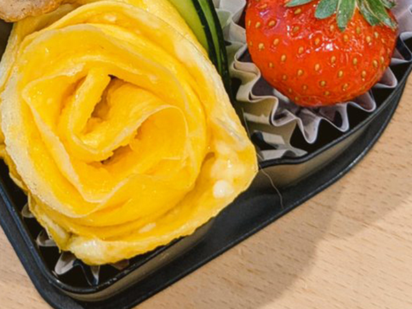 息子の弁当を作った母親　ラインナップに「嬉しい」「豪快すぎる！」