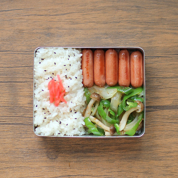 卵焼きだけだと思ったら…　きれいに詰められた弁当箱　仕掛けに「お見事！」