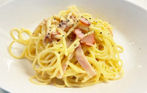生クリームいらず！　森永乳業が教える『カルボナーラ』の作り方に「これ最適かも」「濃厚」