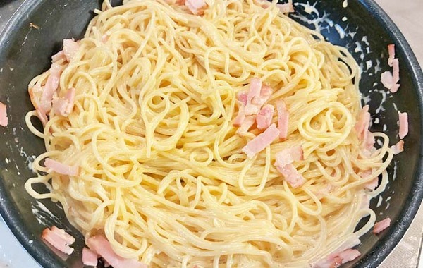 生クリームいらず！　森永乳業が教える『カルボナーラ』の作り方に「これ最適かも」「濃厚」