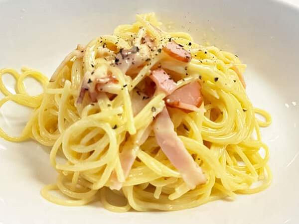 生クリームいらず！　森永乳業が教える『カルボナーラ』の作り方に「これ最適かも」「濃厚」