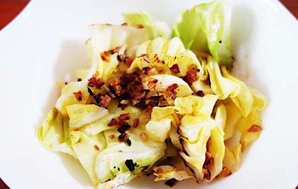 切ってフライパンにドーン！　できた簡単おかずに「家族から大好評！」