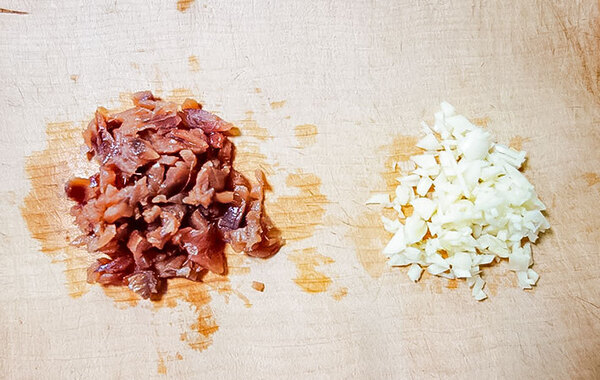 切ってフライパンにドーン！　できた簡単おかずに「家族から大好評！」